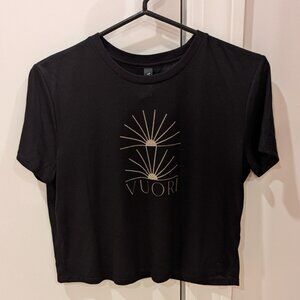 EUC Vuori "The Shine" Tee T-Shirt Short Sleeve Cropped Logo